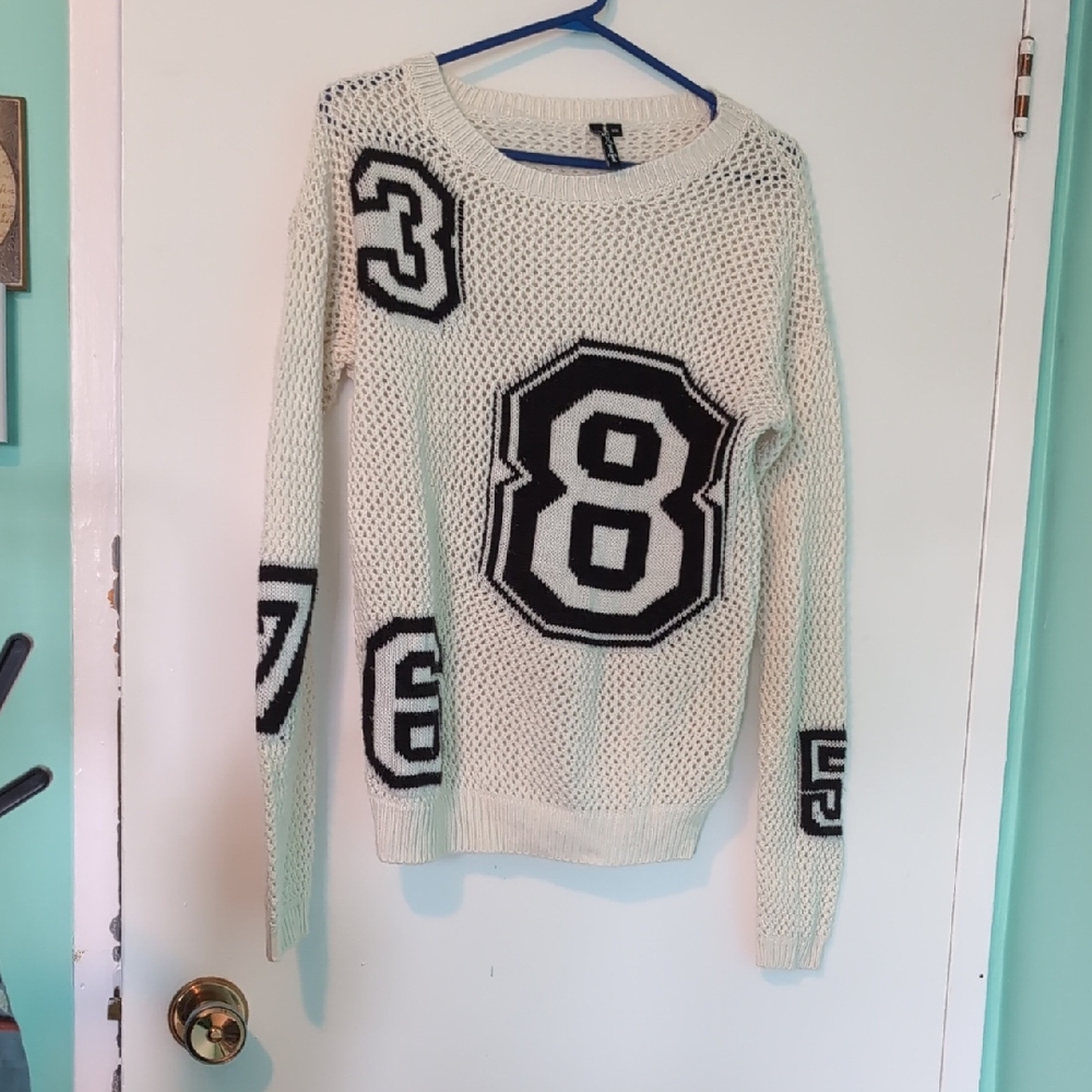 Exit Cream Sweater With Numbers